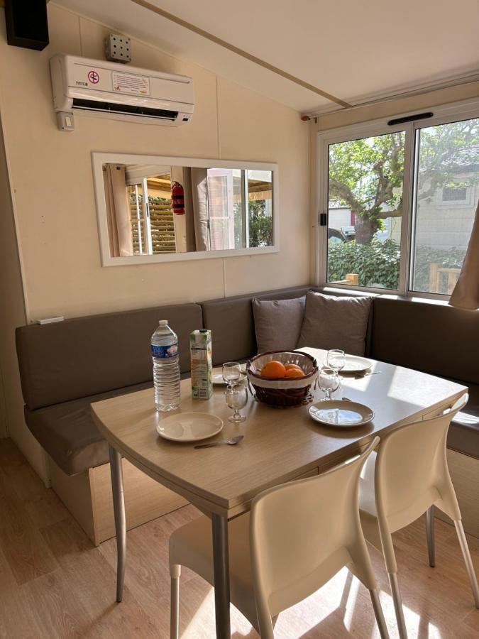 Les Mobil Homes De Naka, Une Entree Gratuite Pour La Reserve Africaine Port-la-Nouvelle Exterior photo