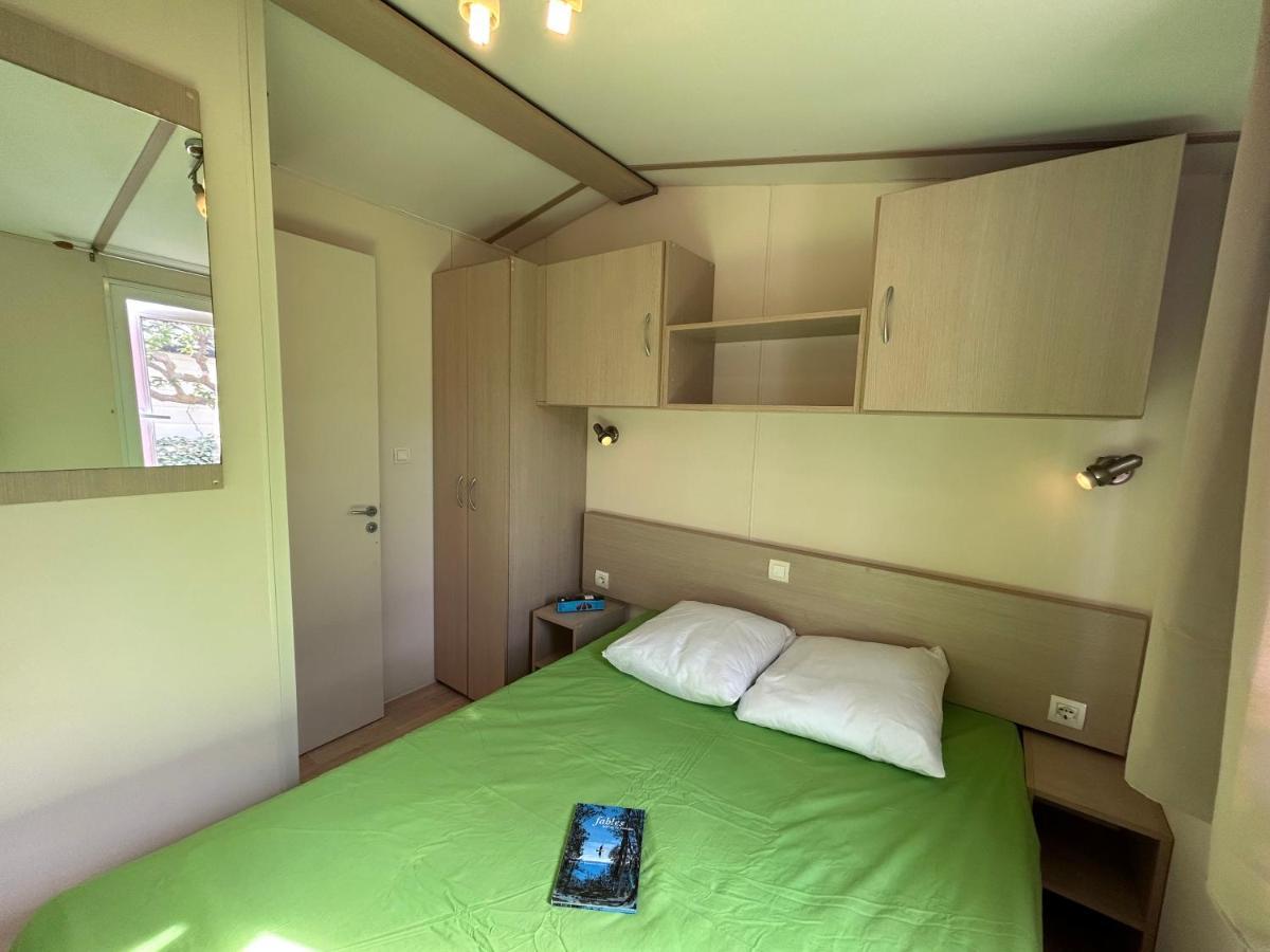 Les Mobil Homes De Naka, Une Entree Gratuite Pour La Reserve Africaine Port-la-Nouvelle Exterior photo
